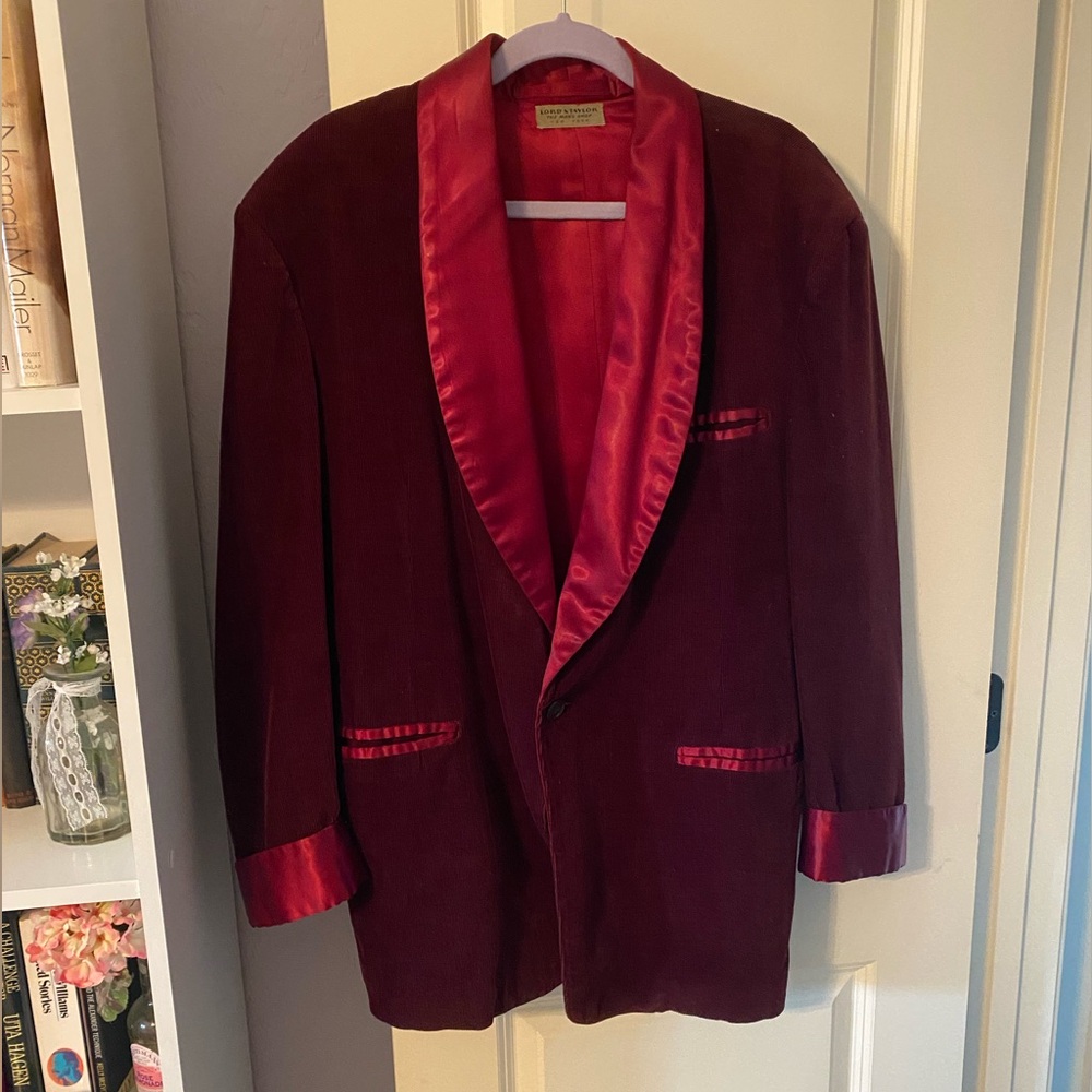 Vintage 1950s Men’s Burgundy Smoking Jacket